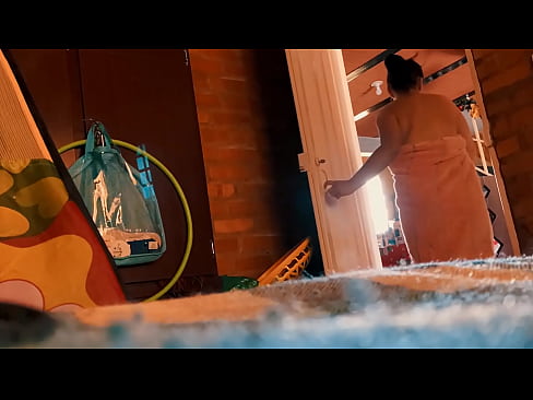 ❤️ என் மாமா குளிப்பதற்கு என்னைப் பின்தொடர்கிறார், நான் குளிக்கும்போது அவர் என்னைக் குடுத்தார். ❤️  பாலியல்  எங்களிடம்